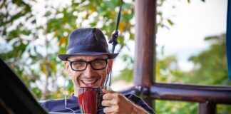 Passives Einkommen aufbauen: 32 geniale Tipps für finanzielle Freiheit Passiv Geld verdienen und finanzielle Freiheit erlangen